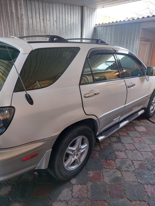 Лексус рх 300  хорошим состояние