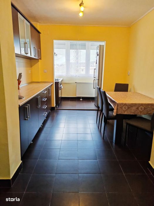 Apartament 3 camere de vanzare Rogerius