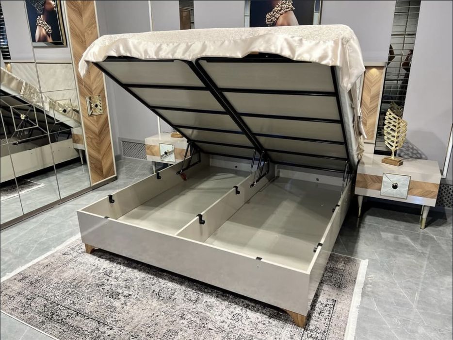 Спальный гарнитур турецкий Б/у