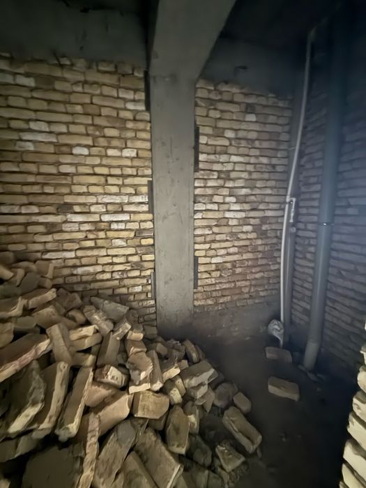 38.900$ 3-qavat 2 xonali 65 kv