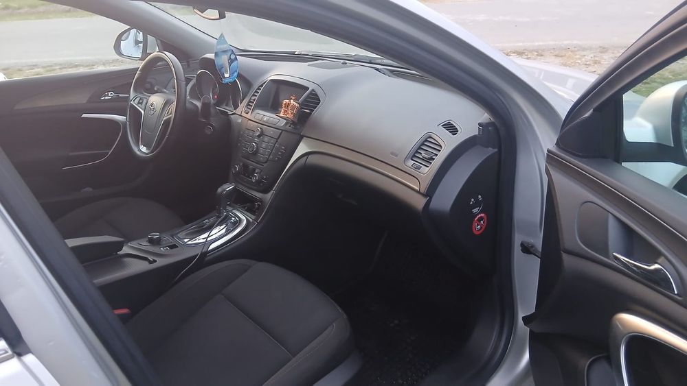 Vând Opel Insignia euro 5