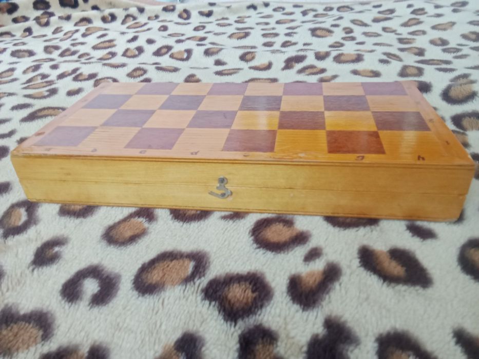 Шахматы СССР  ( размер 37 см х 37 см )