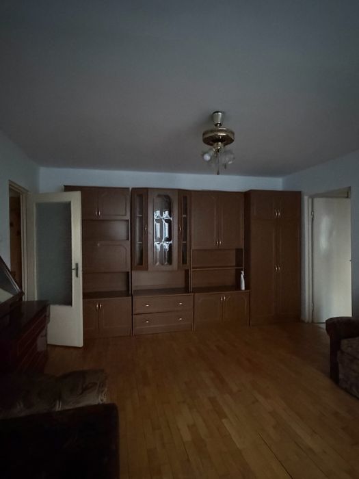 Apartament de inchiriat
