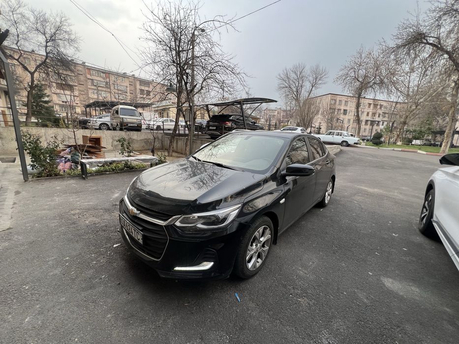 Onix premier 2, rangi qora, kraska toza,2024 yil, 25900km