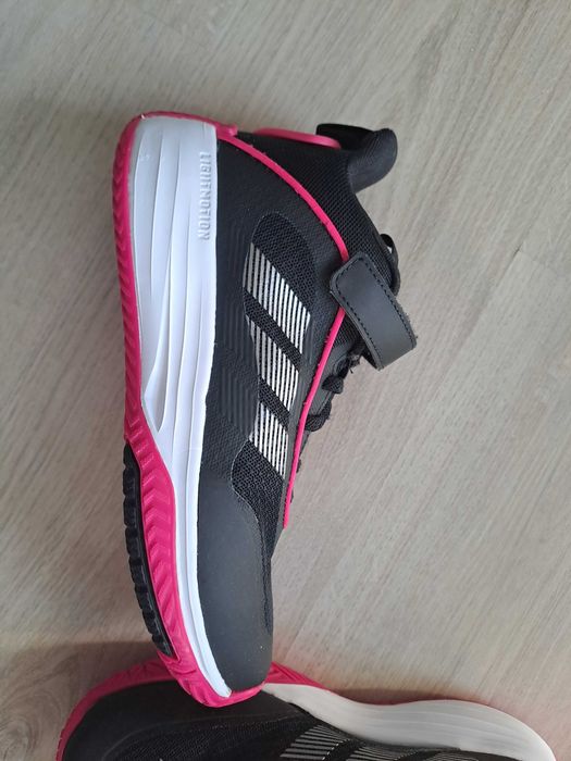 Маратонки за момиче