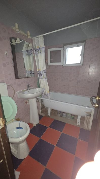 Cada, chiuveta, wc