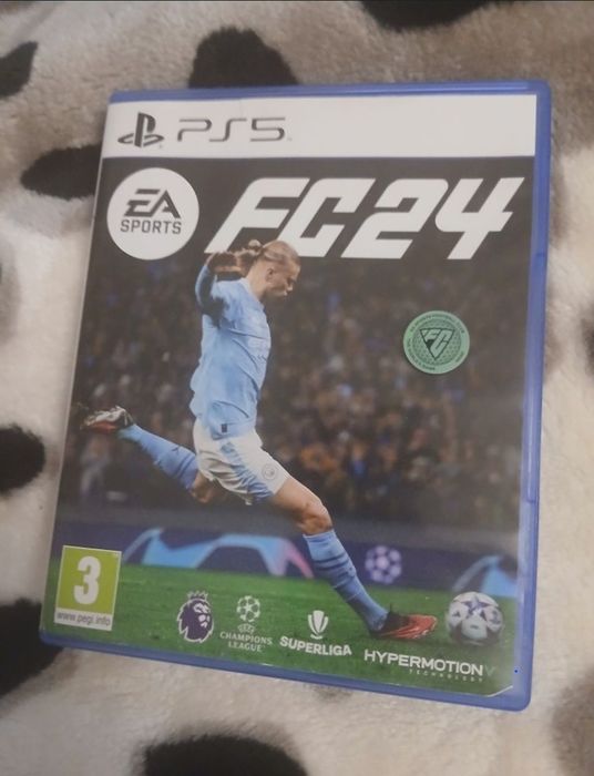 Joc fc24 ps5 caut si schimb