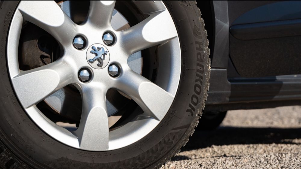 Пежо 5008 2011г 1.6 16 156к. с