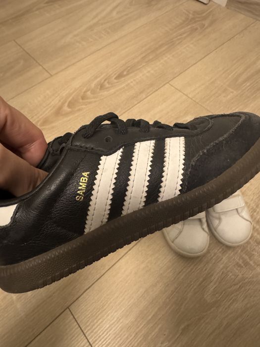 2 чифта Adidas размер 26 унисекс