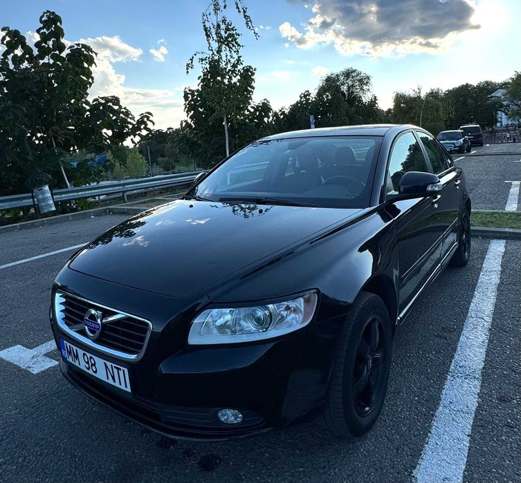 VOLVO S40