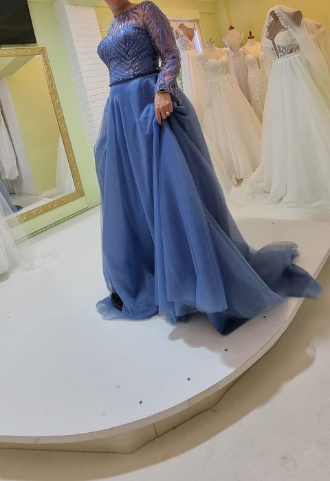 Vând rochie de nașa