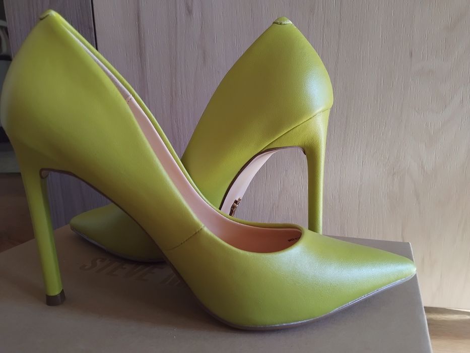 Чисто нови обувки