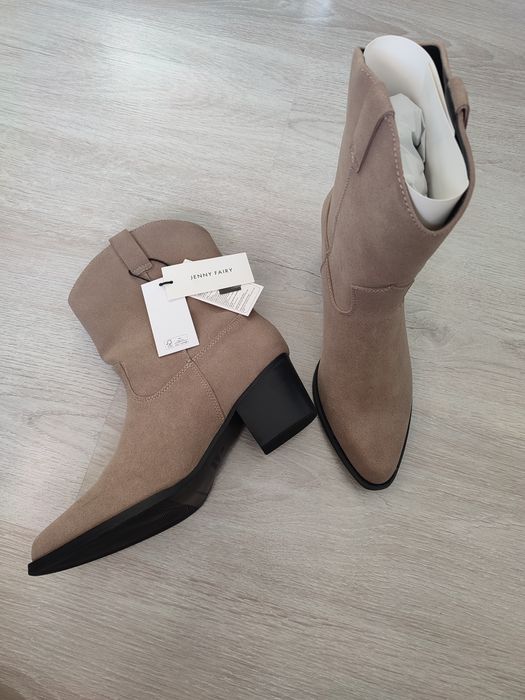 Ciocate bej  Jenny Fairy mărimea 39 NOI CU ETICHETA