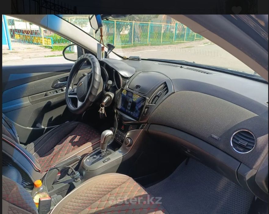 Автомобиль Шевроле Круз