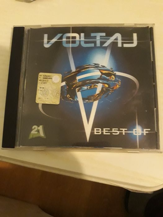Vand  7 cd uri din care 5  originale + 2 cd inregistrate + caseta .