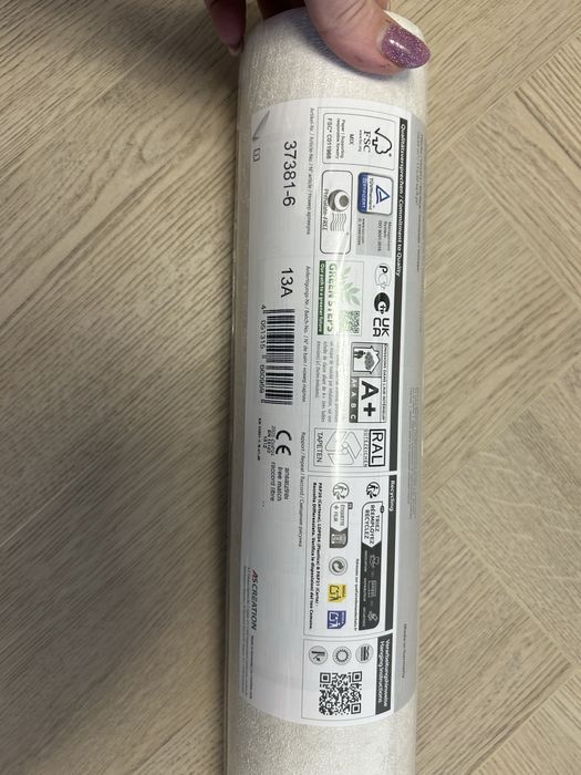 Обои новые  1 рулон