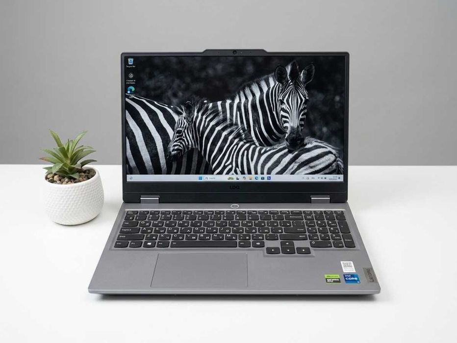 Игровой ноутбук Lenovo LOQ 15 - Core i5‑12450HX / 16/512GB / R 23lRfW2
