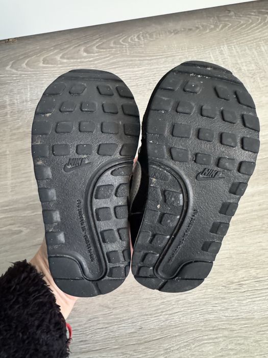 Маратонки Nike 21 номер