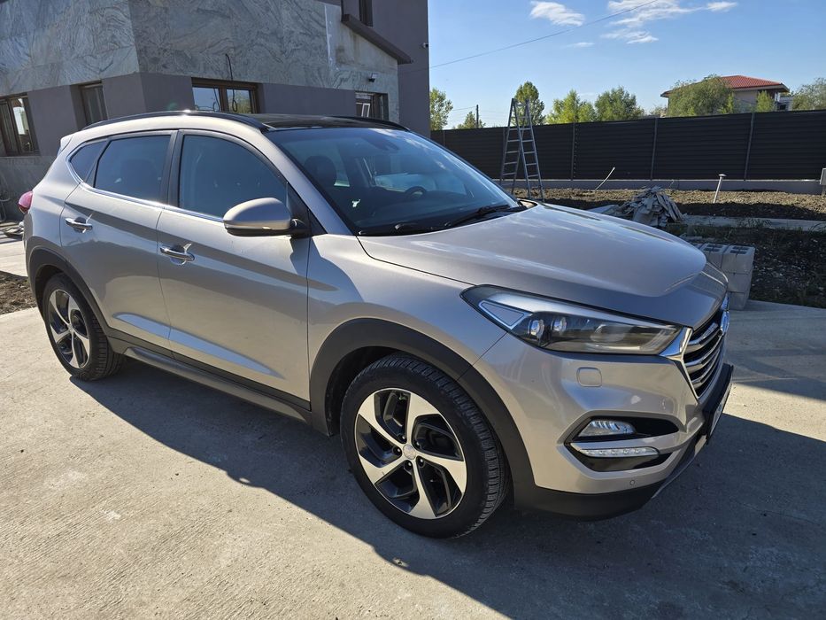 Hyundai Tucson. 2.0 crdi, echiparea Luxury, unic proprietar