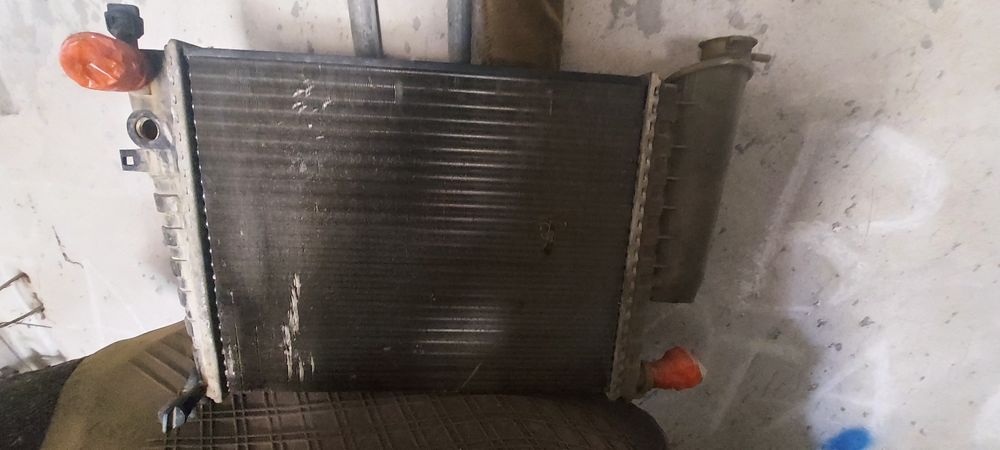 Челен радиатор за Peugeot 306