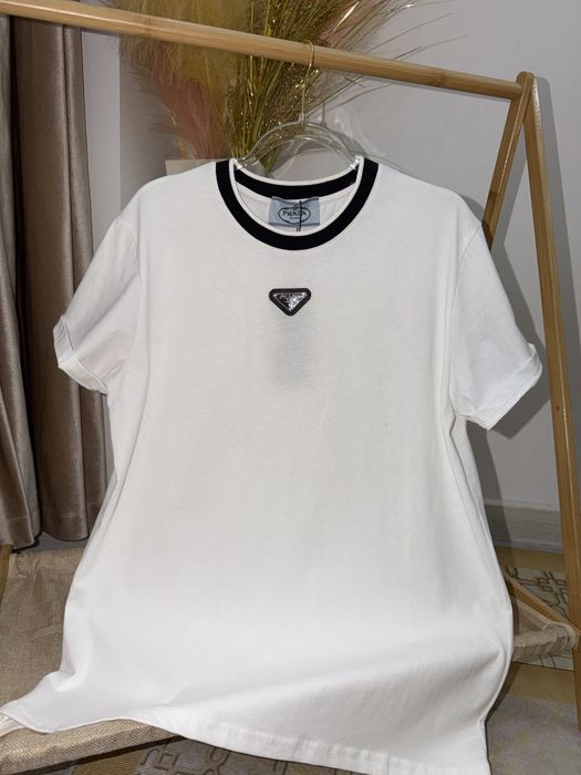 Женские футболки