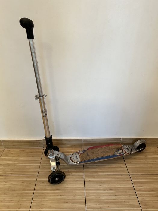 Trotineta Micro Kickboard pentru adulti sau copii