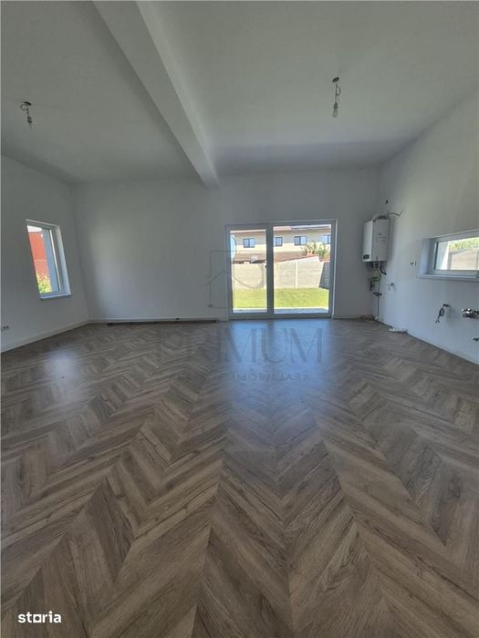 Duplex Despartit Prin Dressing  - Parter - La Cheie