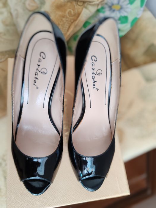 Лакированые туфли