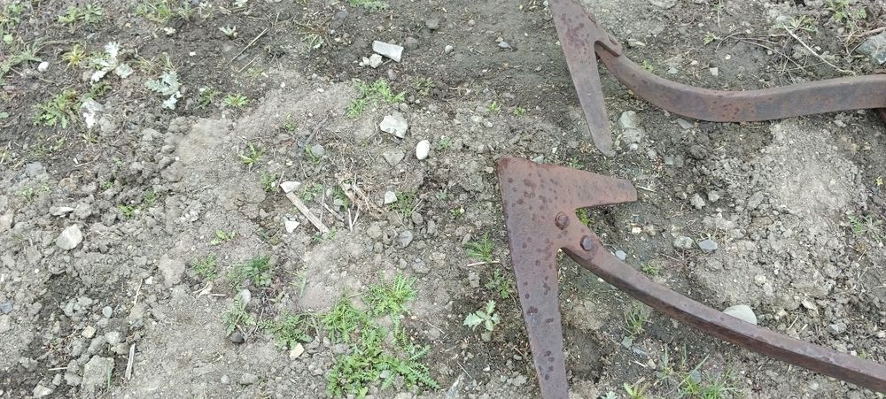 Культиватор стойка 4 штуки