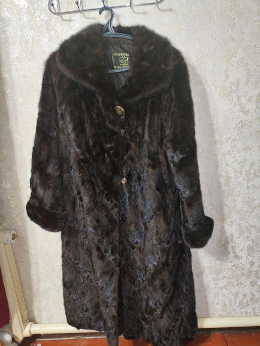 Норковая шуба срочно