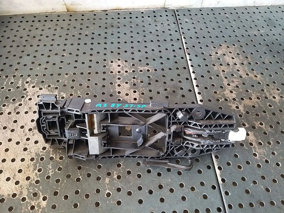 Maner usa stanga spate audi a3 8y 8v0839885
