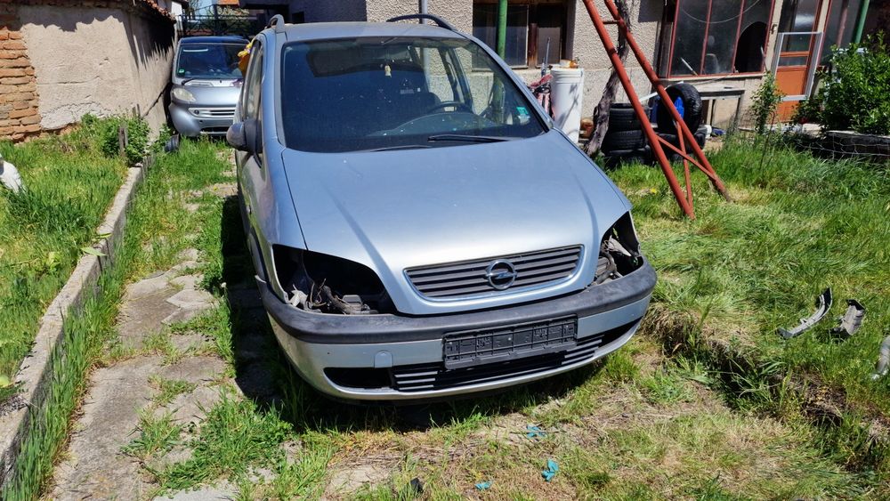 Opel Zafira на части