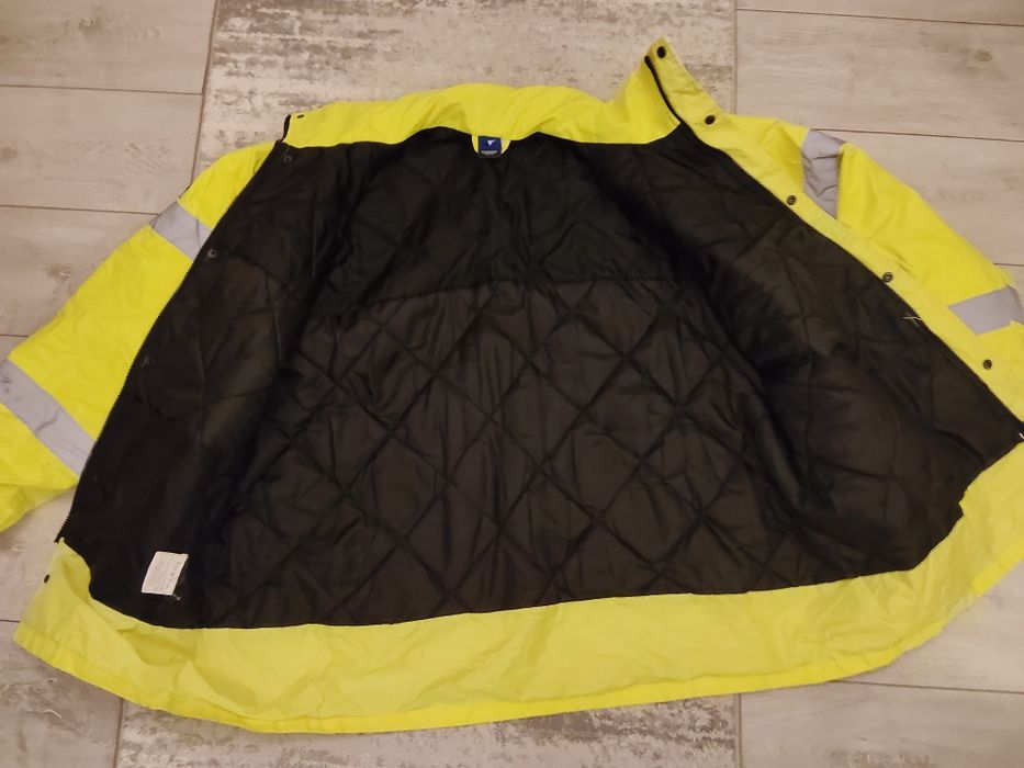 Geaca reflectorizantă tip poliție, pebtru frig , zăpadă ploaie  XXLfri