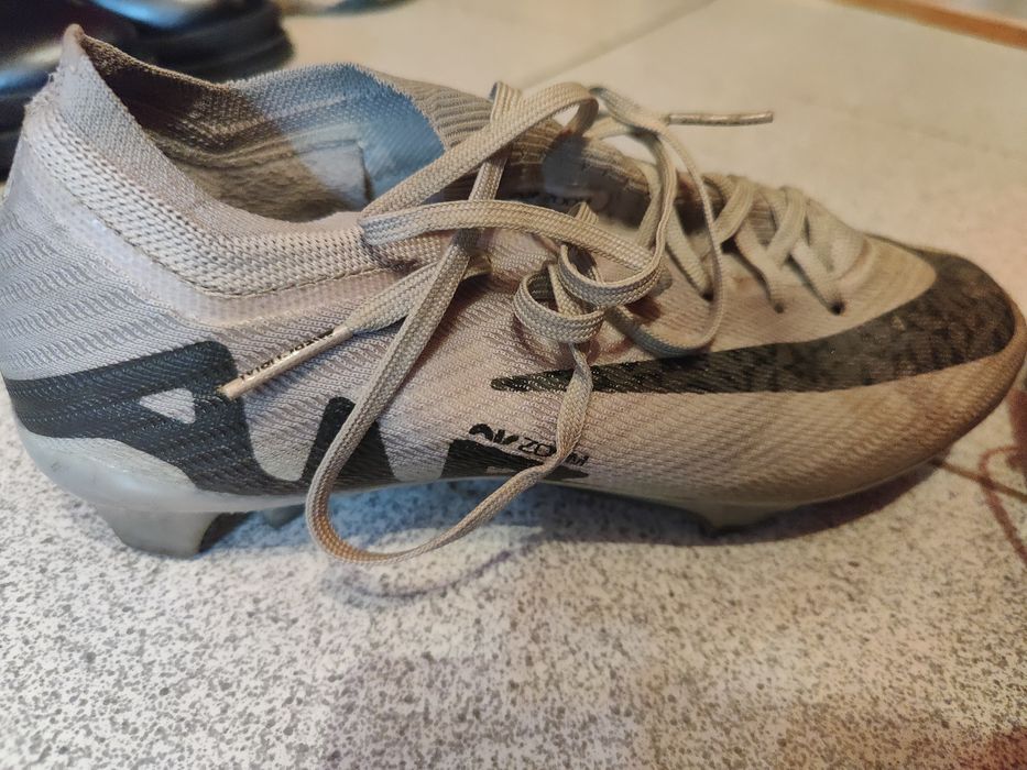 Бутсы нак аир 40 размер