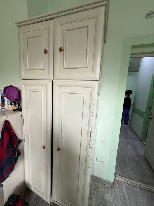 Продается шкаф бежевый