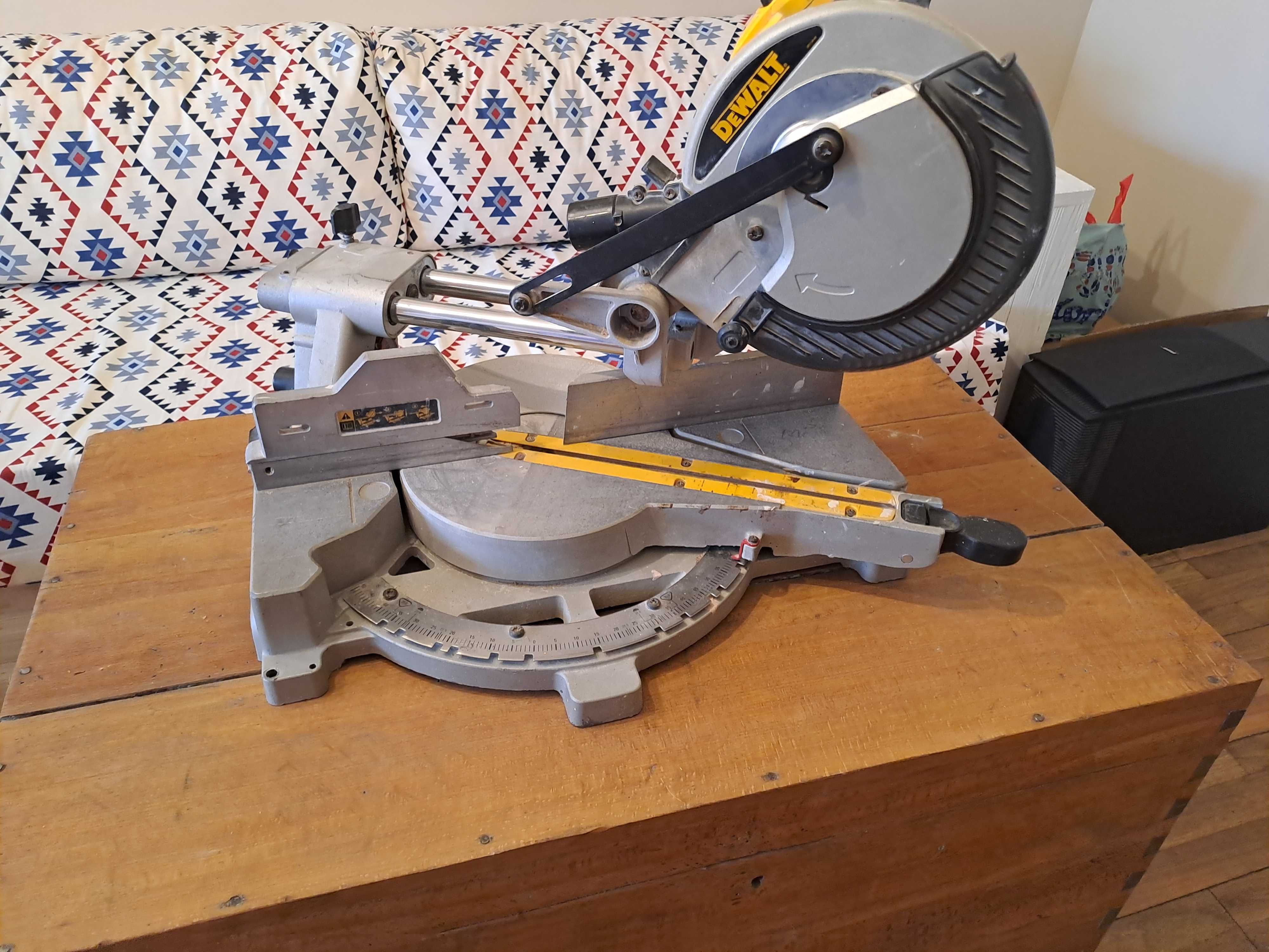 Dewalt потапящ циркуляр пендула гр. София Красна поляна 1 • OLX.bg