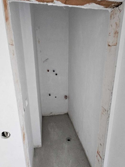 Продава се Двустаен апартамент в Пловдив, Коматево - 65 кв.м за 2129 €/кв.м - Снимка #1