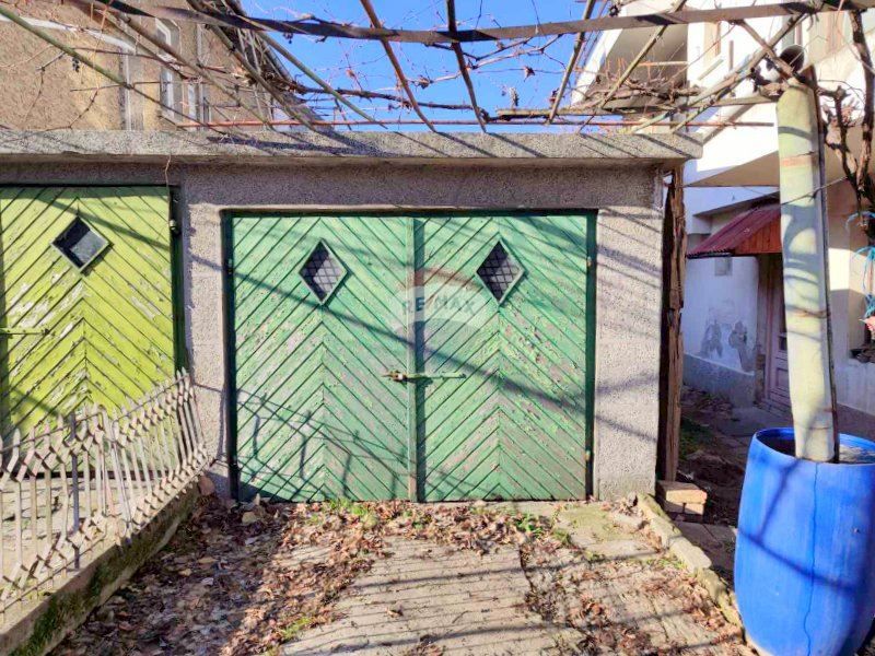 Продава се Етаж от къща в Попово - 245 кв.м за 354 €/кв.м - Снимка #9