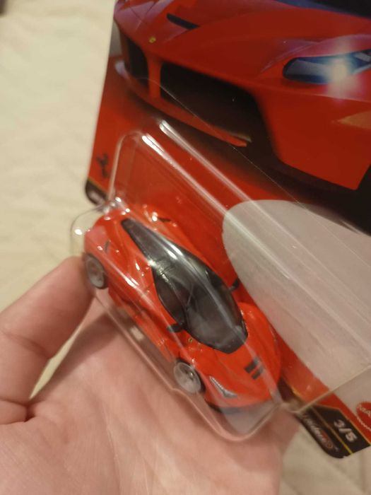 Mașinuță Hot Wheels Premium La Ferrari