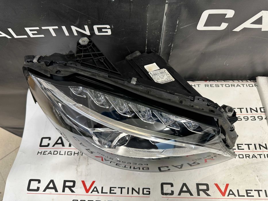 Фар фарове десен LED Mercedes C W205 far farove Мерцедес Ц В205 205