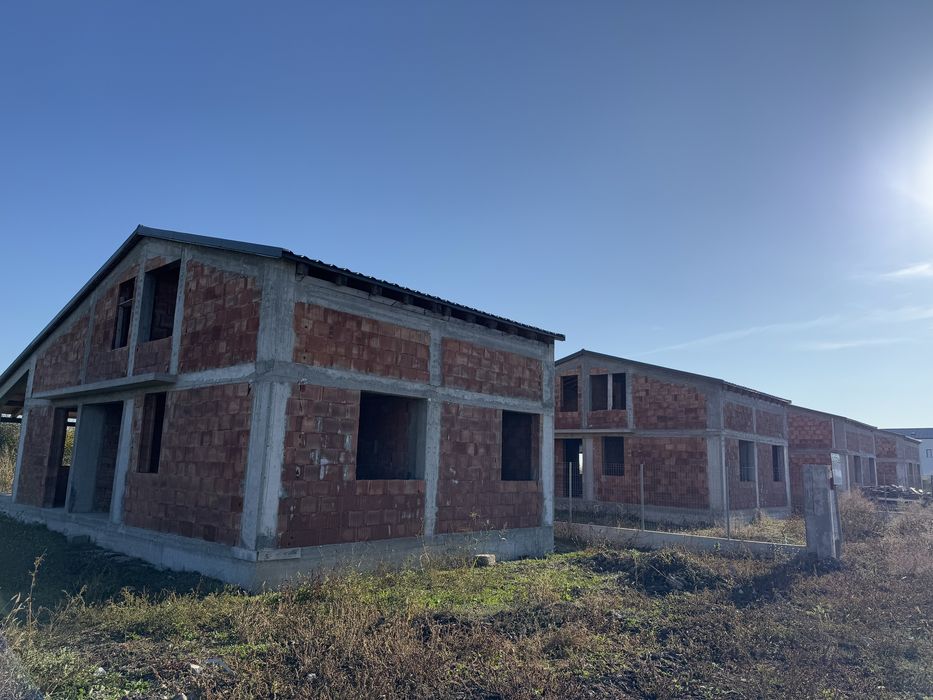 Case la rosu -Focsani