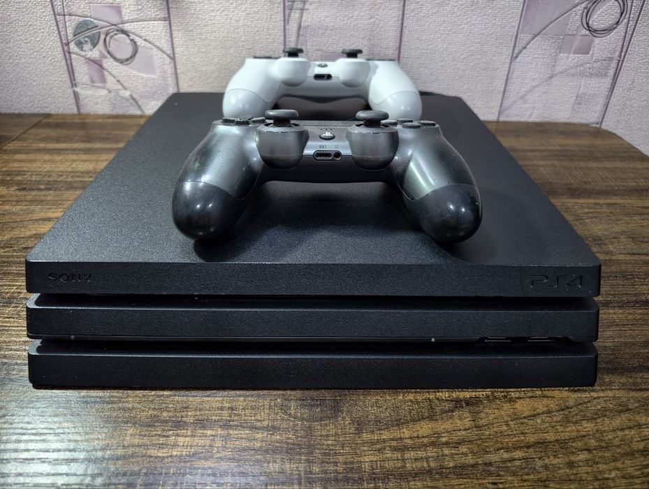 Игровая приставка PlayStation 4 pro