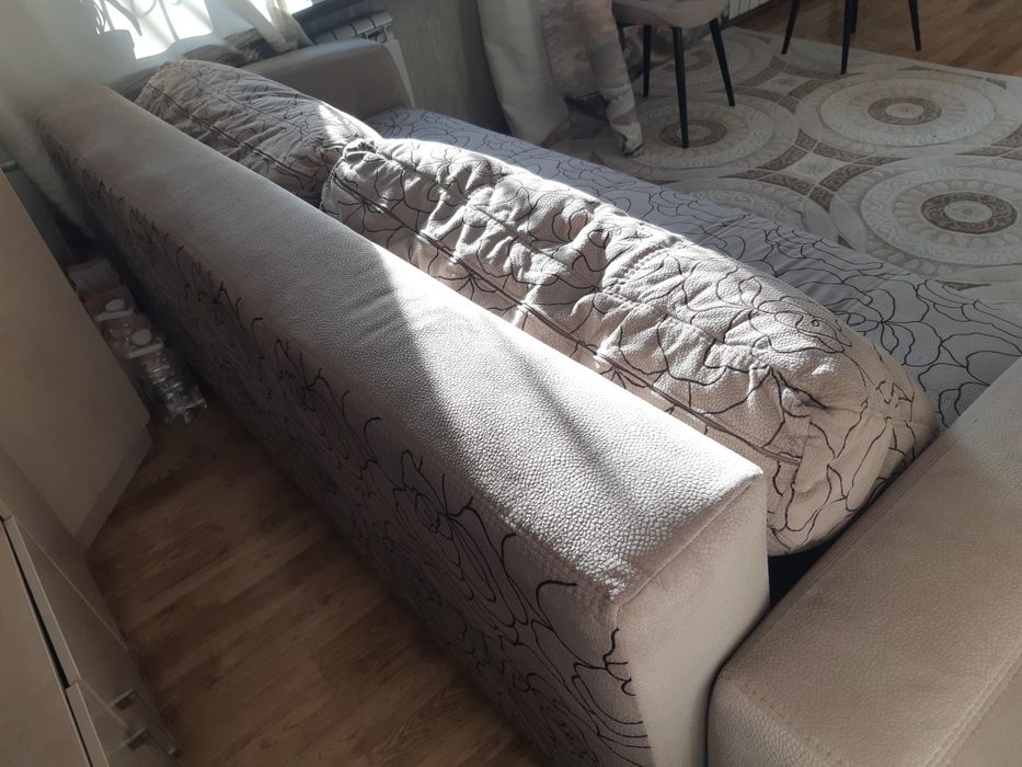 Продам диван б/у