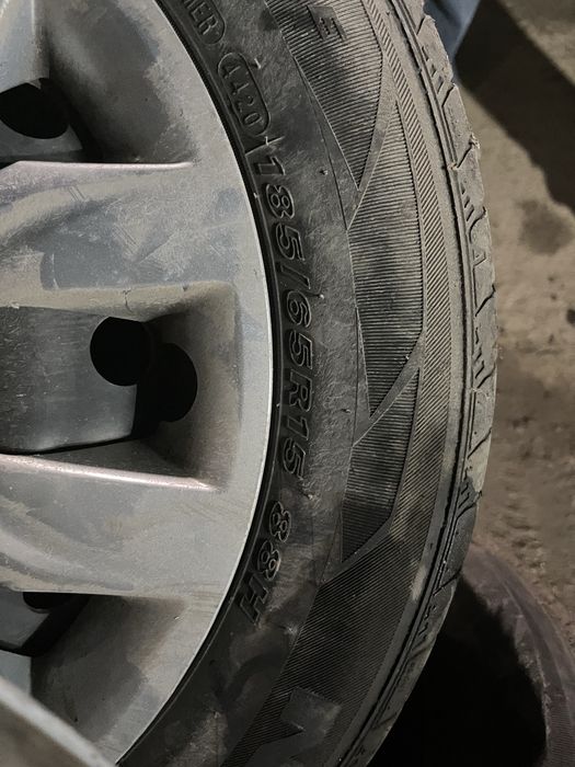 Шина продам б/у ……. R15