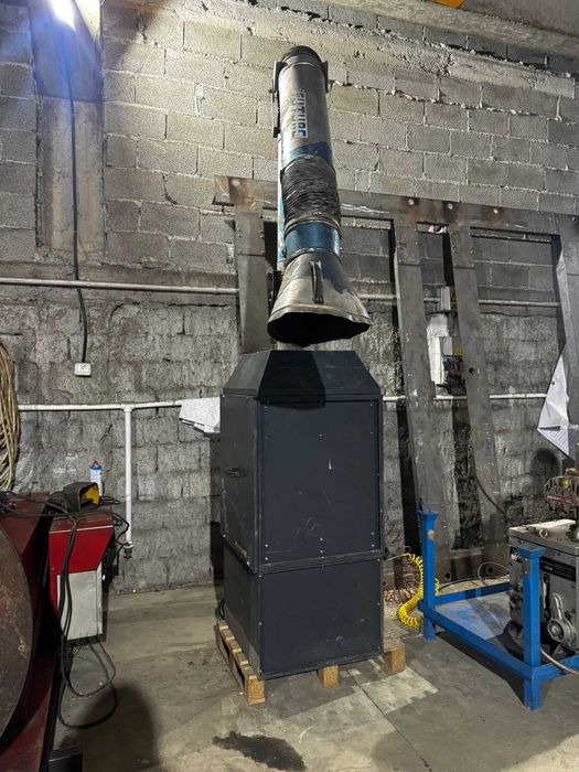 Extractor fum sudură industrial cu braț articulat
