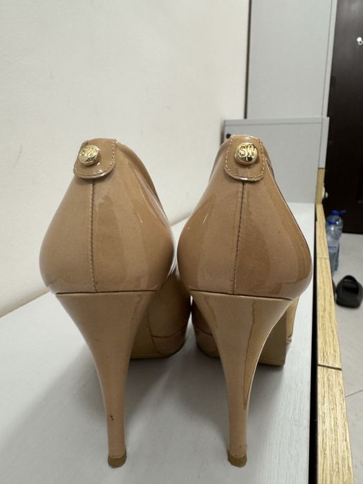 Stuart Weitzman елегантни обувки