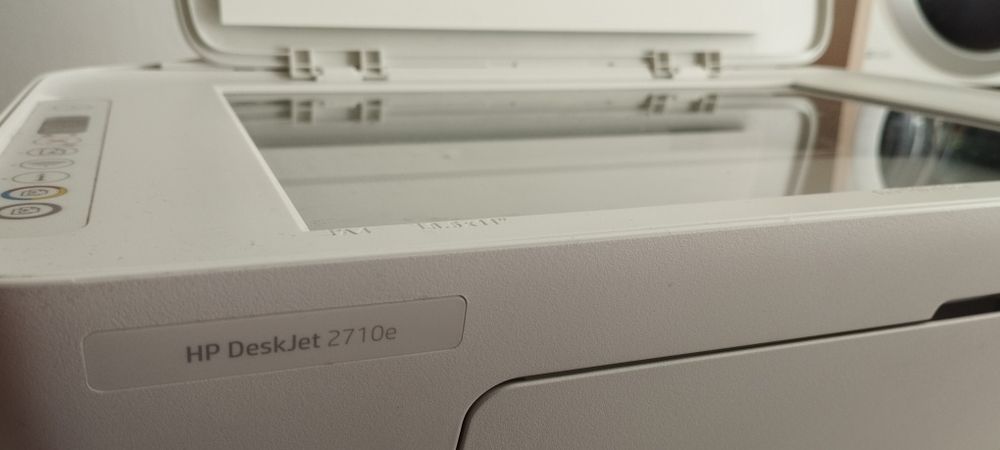Vand imprimanta HpDesk jet 2710e