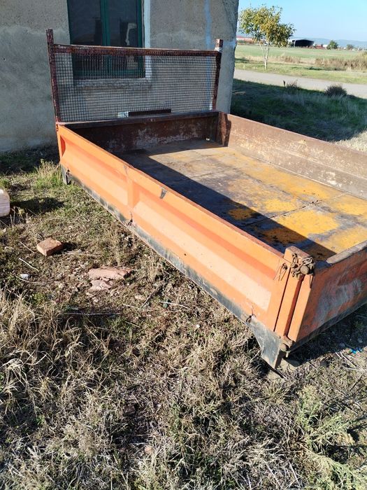 Самосвален кош от Форд транзит