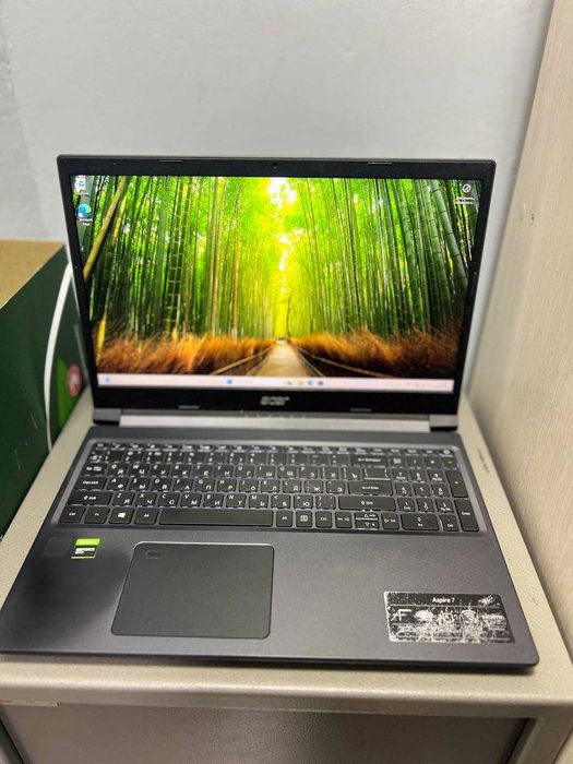 Acer   Intel Core i7-9 поколение