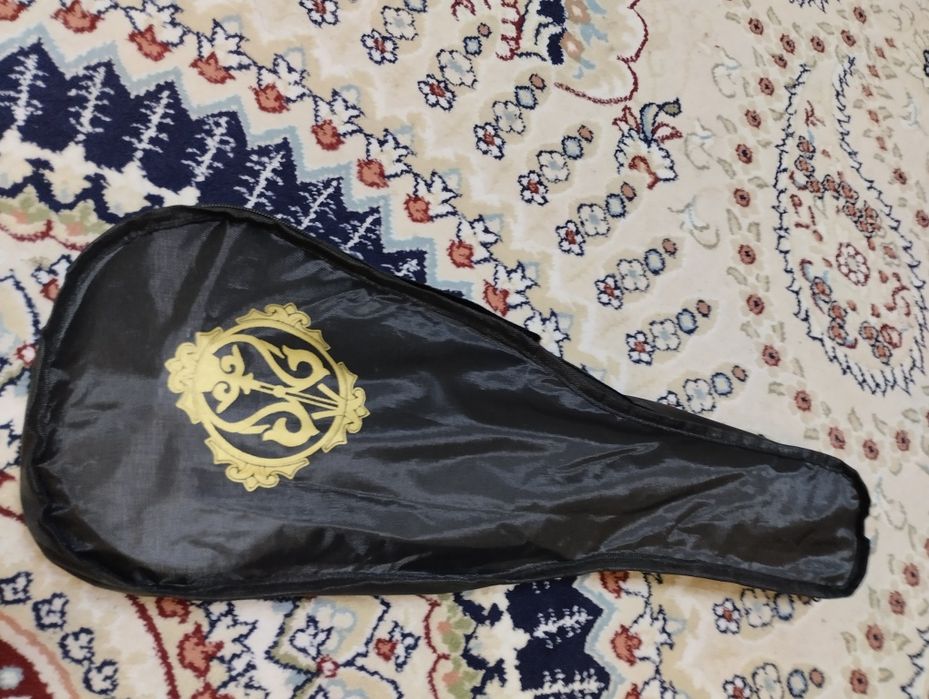 Укулеле сатамын алғанға 1 апта болды